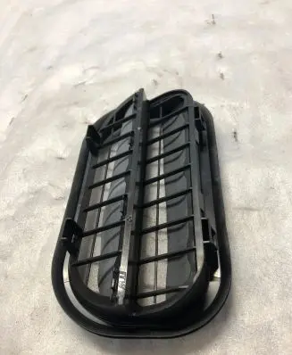 Audi A4 S4 B9 8W Quarter panel pressure vent 6r0819465c