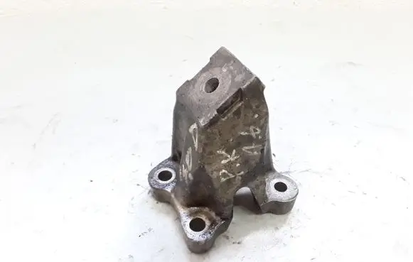 Audi A6 S6 C6 4F Engine mounting bracket 4F0199307AA