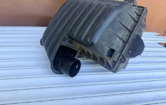Seat Alhambra (Mk1) Air filter box 7M3129607AA 7M3129607