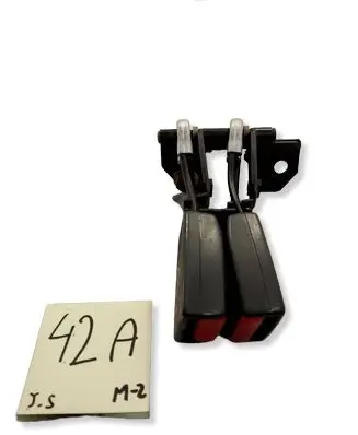 Volvo S40, V40 Rear seatbelt buckle 30806443