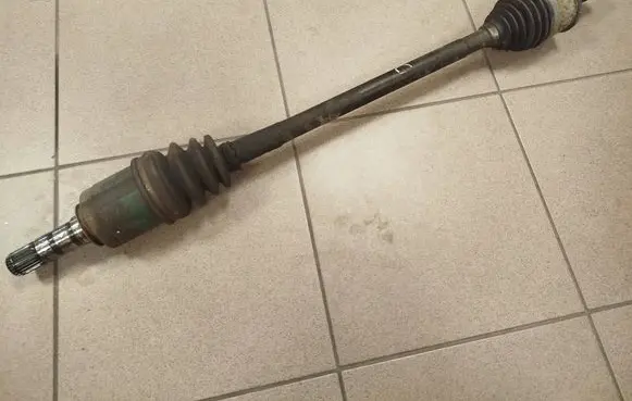 Subaru B9 Tribeca Front driveshaft 