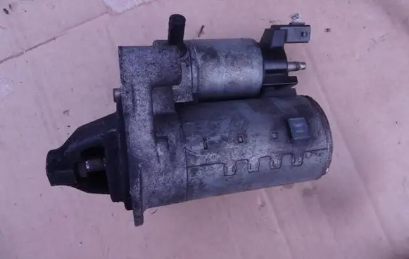 Citroen C3 Starter motor 9671530880