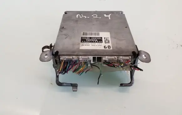 Toyota Corolla E120 E130 Engine control unit/module 1758005241