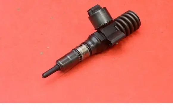 Skoda Octavia Mk2 (1Z) Fuel injector 03G130073G