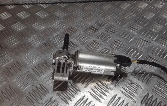 Opel Insignia A Seat adjustment motor 835702510 220514201020950