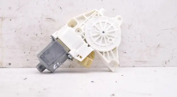 Mercedes-Benz GL X164 Rear door window regulator motor 0130822281 996150200
