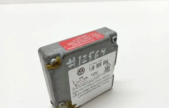 Volkswagen PASSAT B5.5 Airbag control unit/module 1J0909604 5WK4200 33970203