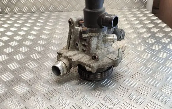 Mercedes-Benz B W246 W242 Water pump a6512000501 a6512000715