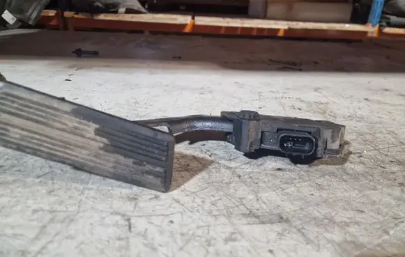 Chrysler Voyager Accelerator throttle pedal 