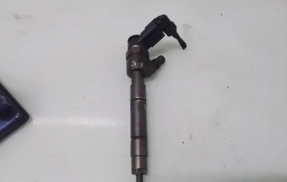 Mercedes-Benz B W245 Fuel injector A6400700787