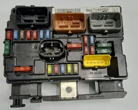 Peugeot 207 BSM Control unit 9667199580 BSMR0700 R07
