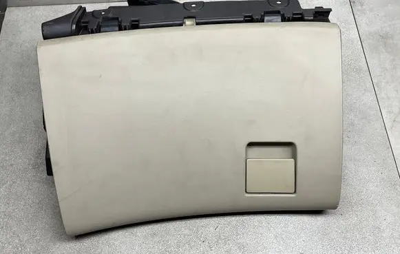 Opel Insignia A Glove box 13308551
