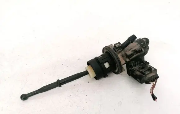 Volkswagen Golf V Clutch master cylinder 1K0721388L