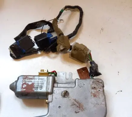 Mazda 626 Sunroof motor/actuator 0130821821 686715