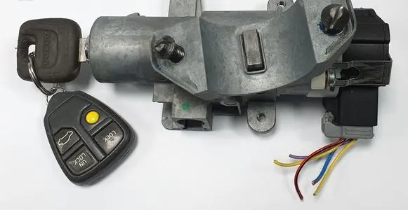 Ford Mondeo Mk III Ignition lock 9169572