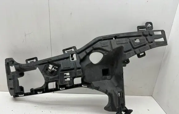 Volvo S90, V90 Front bumper mounting bracket 31383237