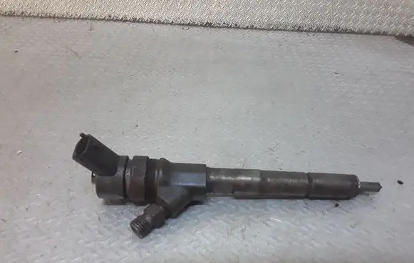 Toyota Yaris Fuel injector 0445110085