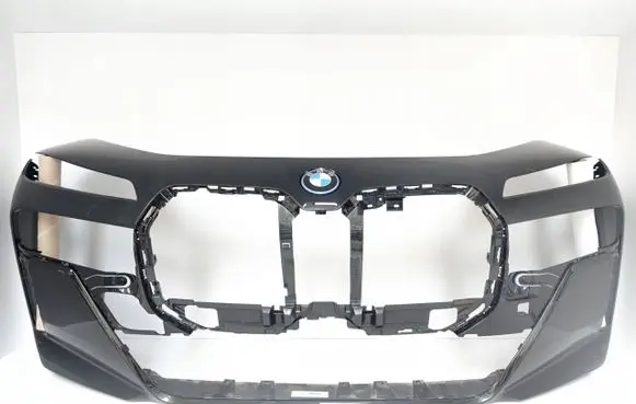 BMW 7 G70 Front bumper 9883454
