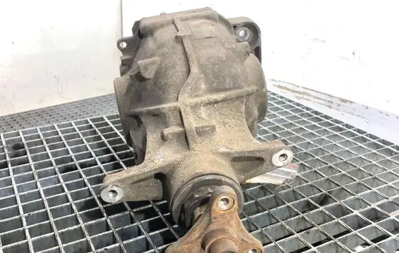 BMW 5 F10 F11 Rear differential 7630816