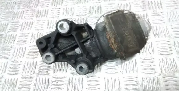 Volvo V70 Engine mount bracket 30741567 30680751