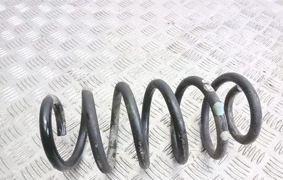 Toyota Avensis T270 Rear coil spring