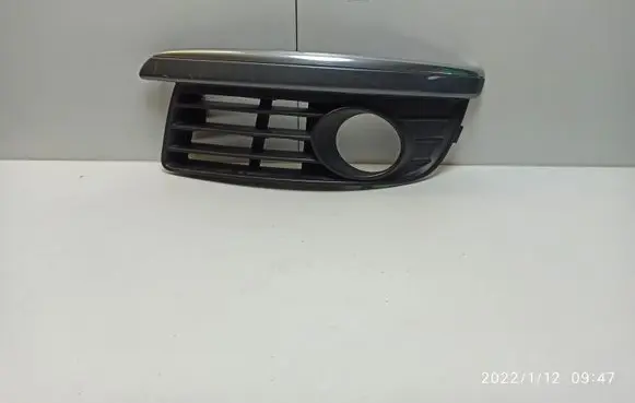 Volkswagen Jetta V Front fog light trim/grill 1K0853665K