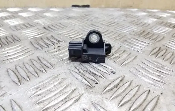 Nissan X-Trail T32 Airbag deployment crash/impact sensor 988303RA0A