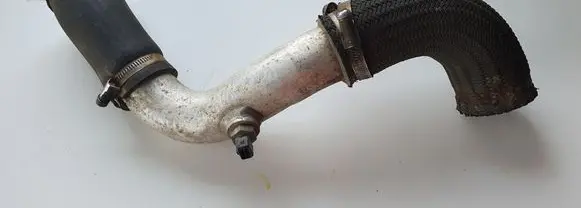 KIA Sorento Engine coolant pipe/hose