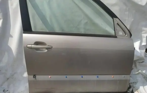 Toyota Land Cruiser (J100) Front door rudos