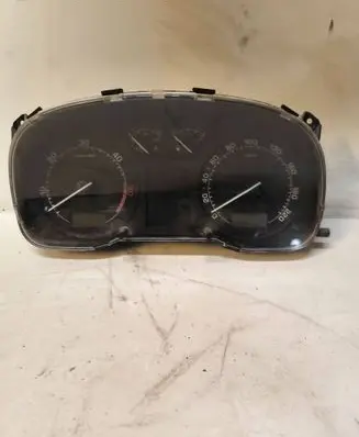 Skoda Octavia Mk1 (1U) Speedometer (instrument cluster) 90100130