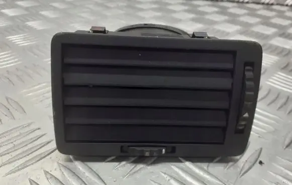 Skoda Octavia Mk1 (1U) Dashboard side air vent grill/cover trim