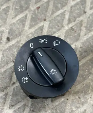 Volkswagen Touran I Light switch 461890006
