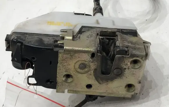 Citroen C3 Front door lock 46982980