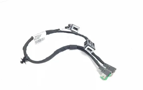 Citroen C4 II Picasso USB socket connector 9806059680 38472005201