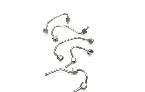 Nissan NV200 Fuel injector supply line/pipe 