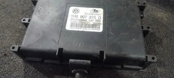 Volkswagen Golf III ABS control unit/module 1H0907379D nenustyta