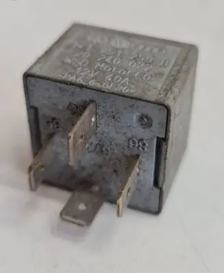 Volkswagen PASSAT B7 Other relay 141951253B 12V40A 20240072