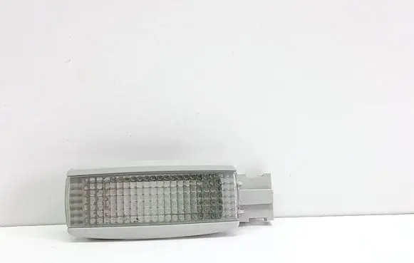 Volkswagen PASSAT B5 Other interior light 3B0947113