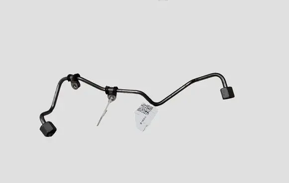 Mercedes-Benz GLC C253 Fuel injector supply line/pipe