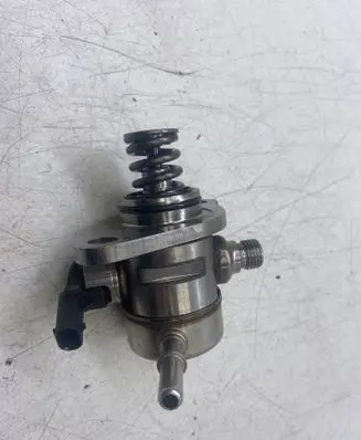 Citroen C3 Fuel injection high pressure pump 9812133780