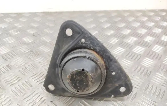 Hyundai i30 Engine mount bracket