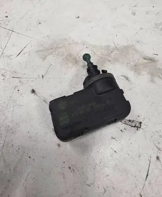 Audi A4 S4 B5 8D Headlight level adjustment motor 1J0941295F