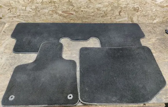 Citroen DS7 Crossback Car floor mat set 9820606777 9820600677 9820598877