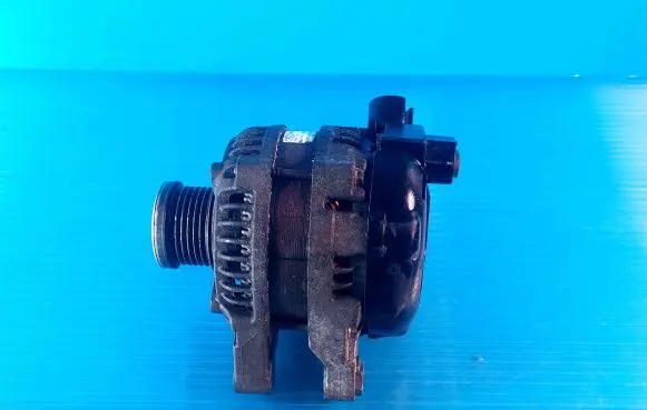 Ford Focus Generator/alternator CV6T10300FA Q9K3B 09114