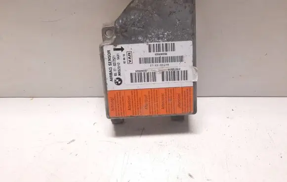 BMW 5 E39 Airbag control unit/module 8372521