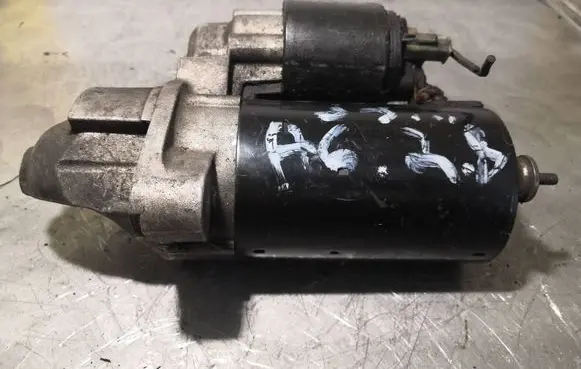 Audi A6 S6 C4 4A Starter motor 0001108174 8651118013 1005821966
