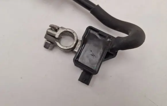 Volkswagen PASSAT B7 Negative earth cable (battery) 519416C41