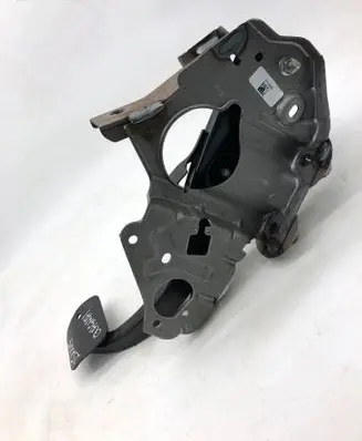 Nissan Qashqai J12 Brake pedal 465016ua0b