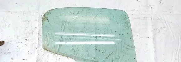 Peugeot 206 Rear door window glass