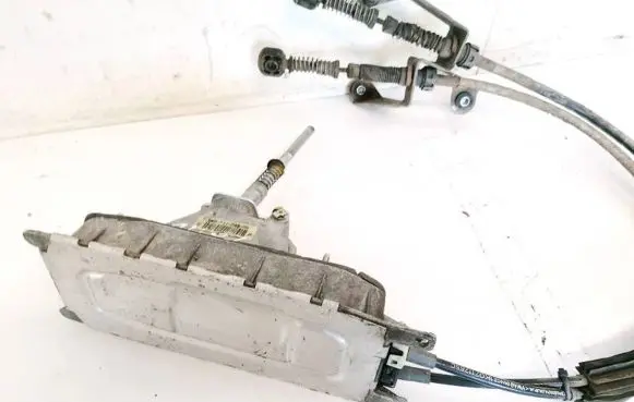 Seat Leon (1P) Gear shifter/selector 1K0711049AS